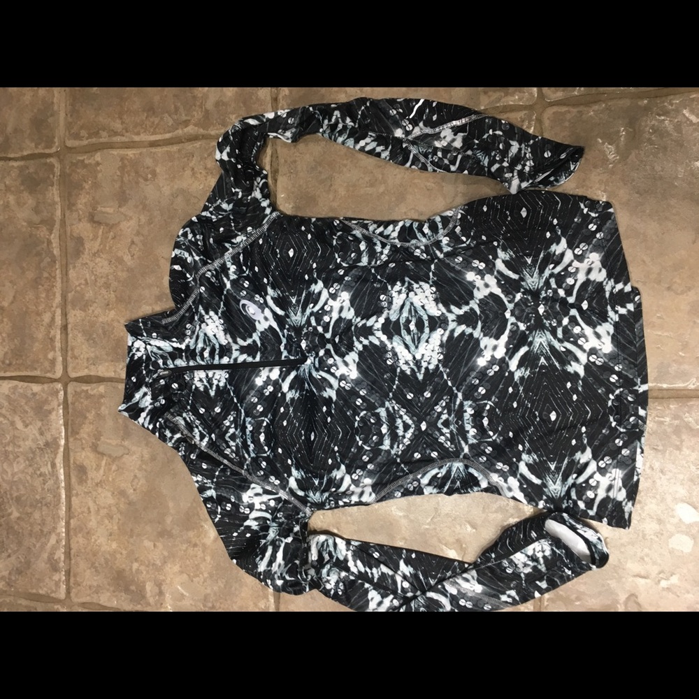 ASICS running top